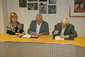 podpis pogodbe o koncesiji za knjižnico
