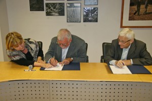 podpis pogodbe o koncesiji za knjižnico