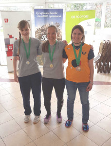 fotografija dobitnic medalj na državnem prvenstvu v showdownu: Jana Fuhrer, Sanja Kos in Tanja Oranič