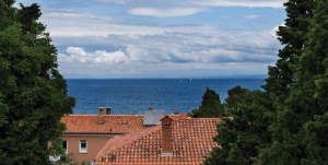 Pogled na morje iz doma v Izoli