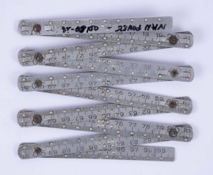 Zložljivi brajev meter